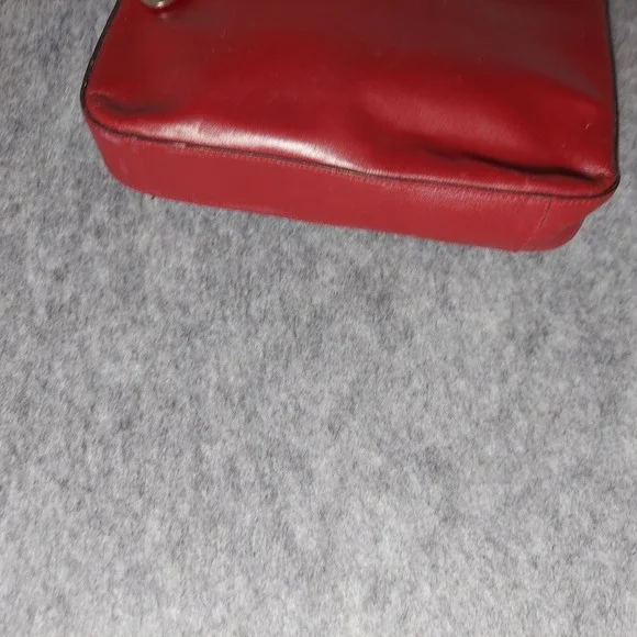 VTG Y2K Kenneth Cole Leather Shoulder Bag Red Purse Demi Zipper New York Stamped - Picture 6 of 15